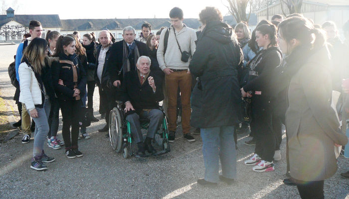 Debut de la visite des blocs