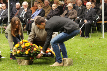 monument adamsebos krans