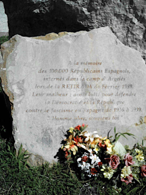 Commemorative monument for the survivors of the retirada
